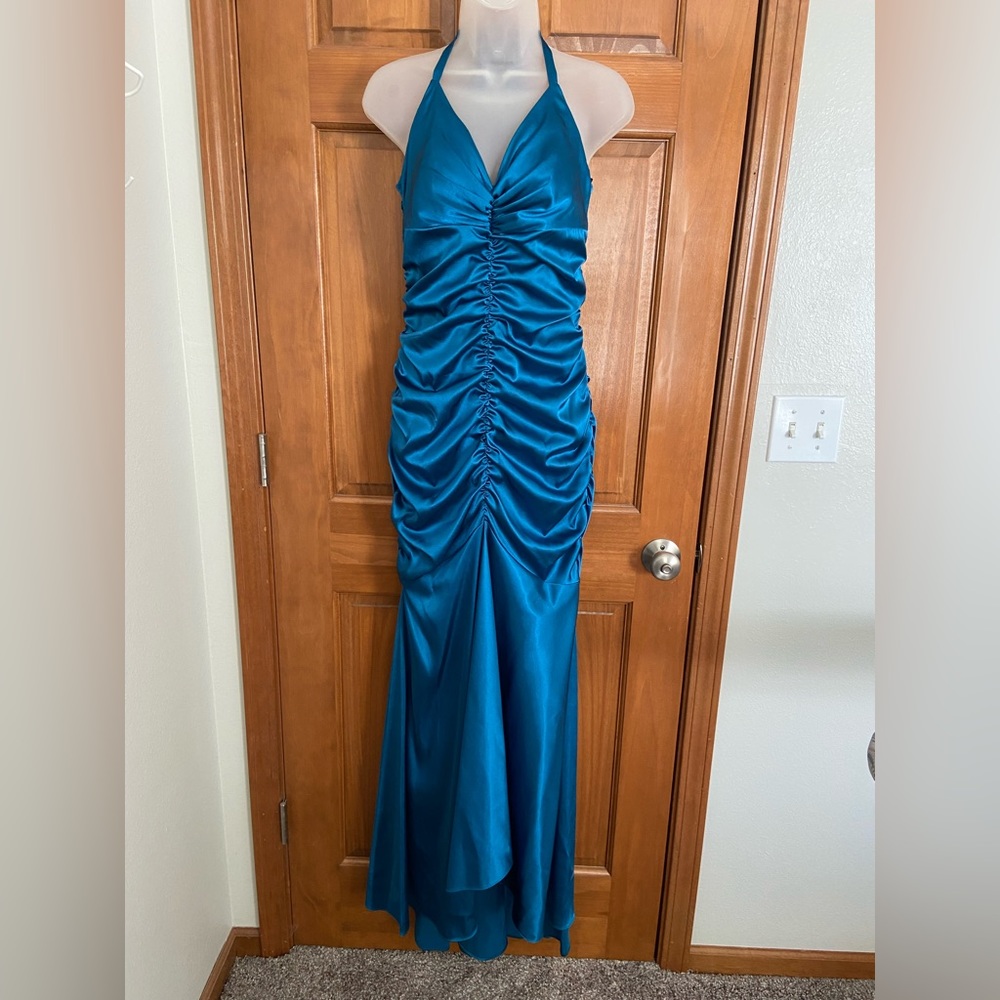 SIZE 10 JESSICA MCCLINTOCK FORMAL DRESS